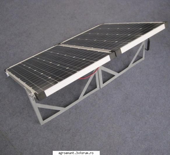 solar de 30w pt.baterii auto de 12v este construit din 2 panouri solare asamblate ca o geanta, cu