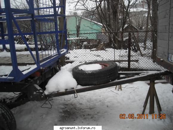 v�nd 2005, lungime 6.70 m, 1.80 m, 2,25 m, capacitate 36 stupi verticali �n stelaj, 10 stupi
