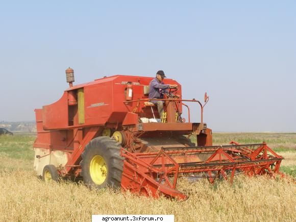 vand combina + tractor u445 + 5 utilaje agricole - VAND COMBINA SOMECA M120 LAVERDA CU - TRACTOARE SI COMBINE